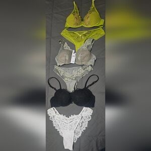 Intimissimi Bra And Panty Set